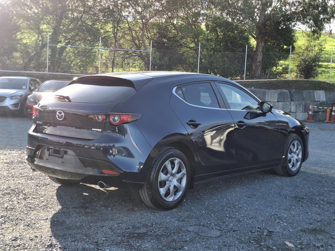 2023 Mazda 3 HUD.Rear camera.Radar cruise.Park sensors. Carousel 16