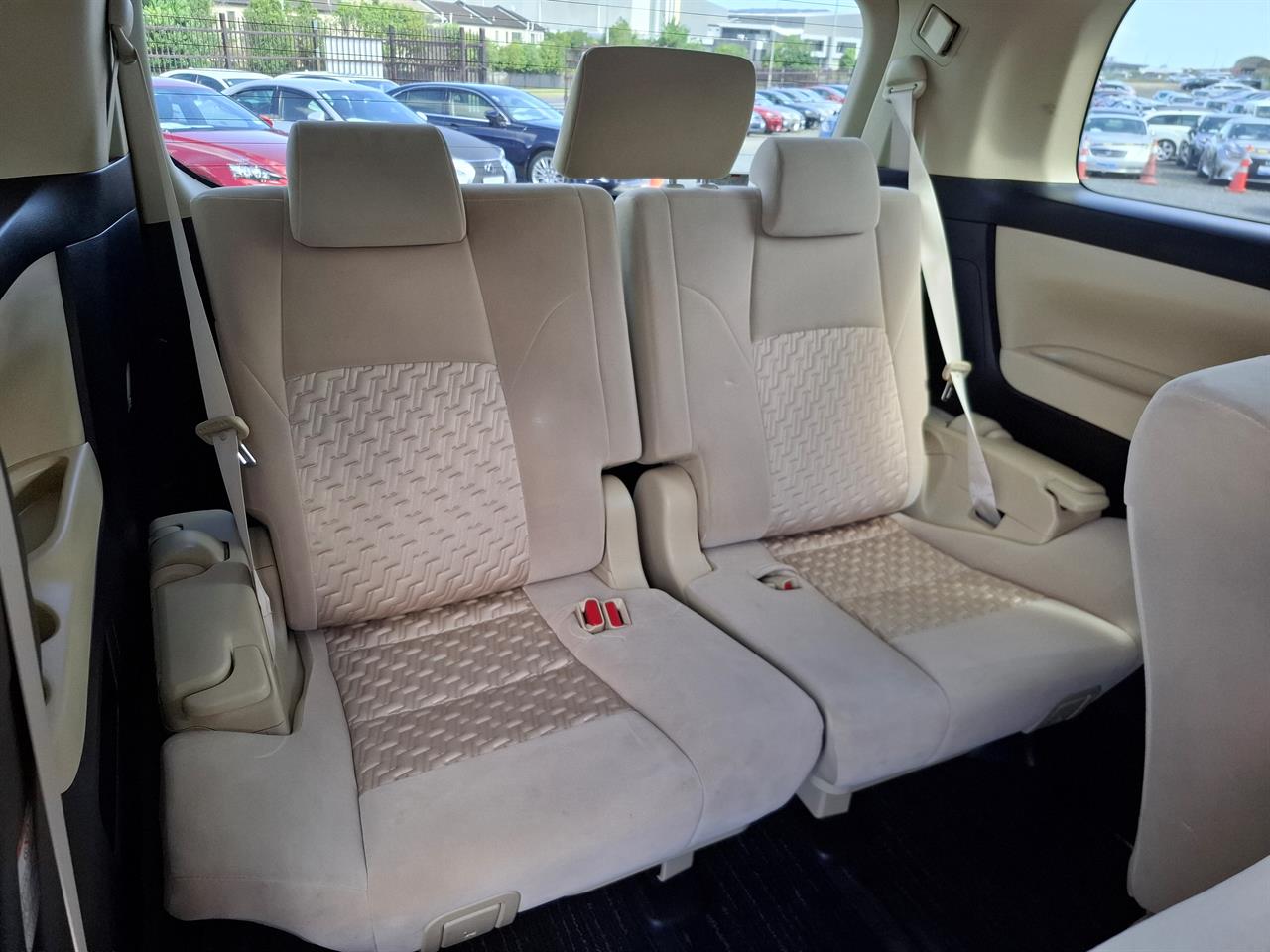 2016 Toyota Vellfire Hybrid.Radar cruise.Rear camera.Park sens.8 Airbags. Carousel 1