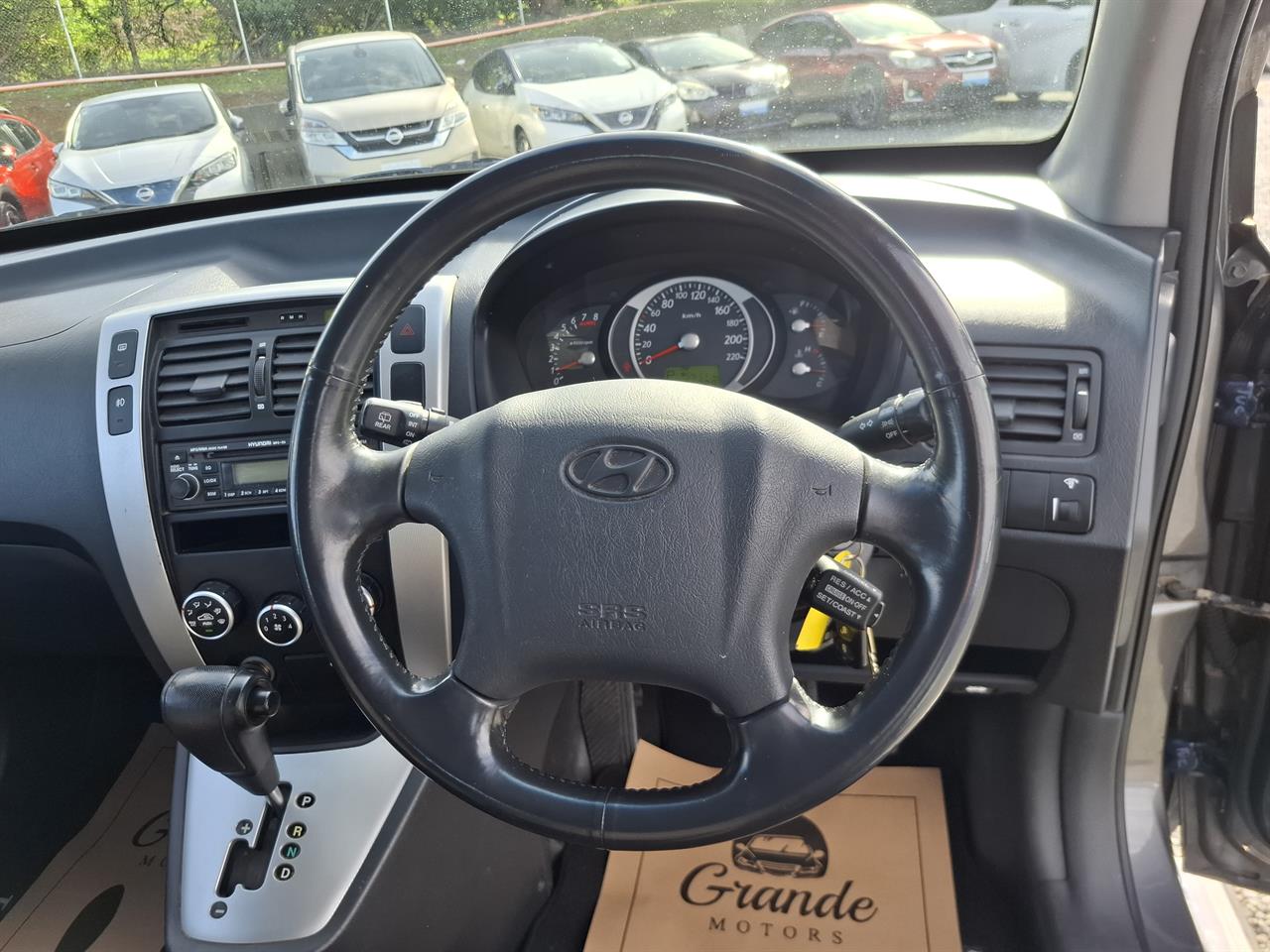 2007 Hyundai Tucson NZ NEW.Towbar.Roof rails.Park sens.Cruise control.8 SRS Airbags. Carousel 5