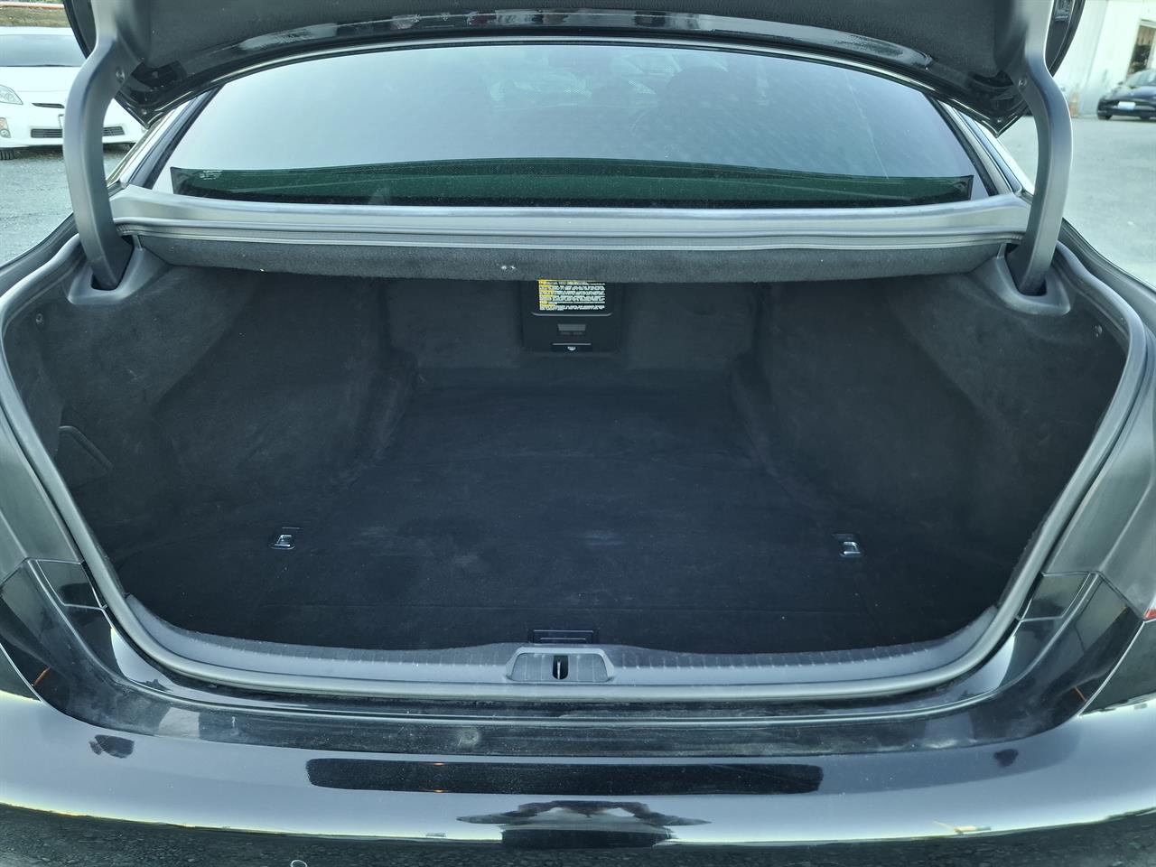 2015 Lexus LS 460 F-Sport.Sunroof.Leather.Radar cruise. Blind sport.Alarm.10 Airbags. Carousel 19