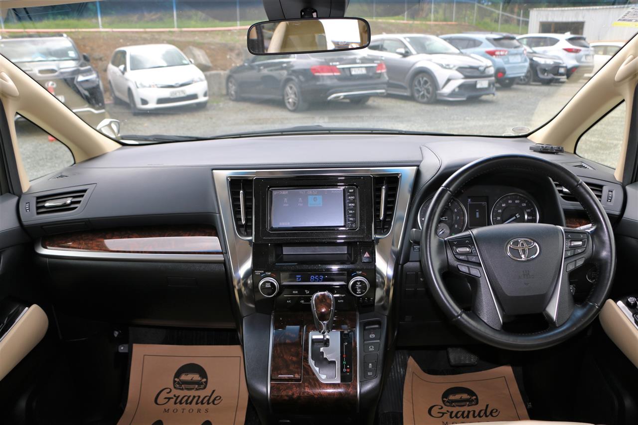 2019 Toyota Vellfire 8 seater.Rear cam.Radar cruise.Park sensors.8 Airbags. Carousel 5