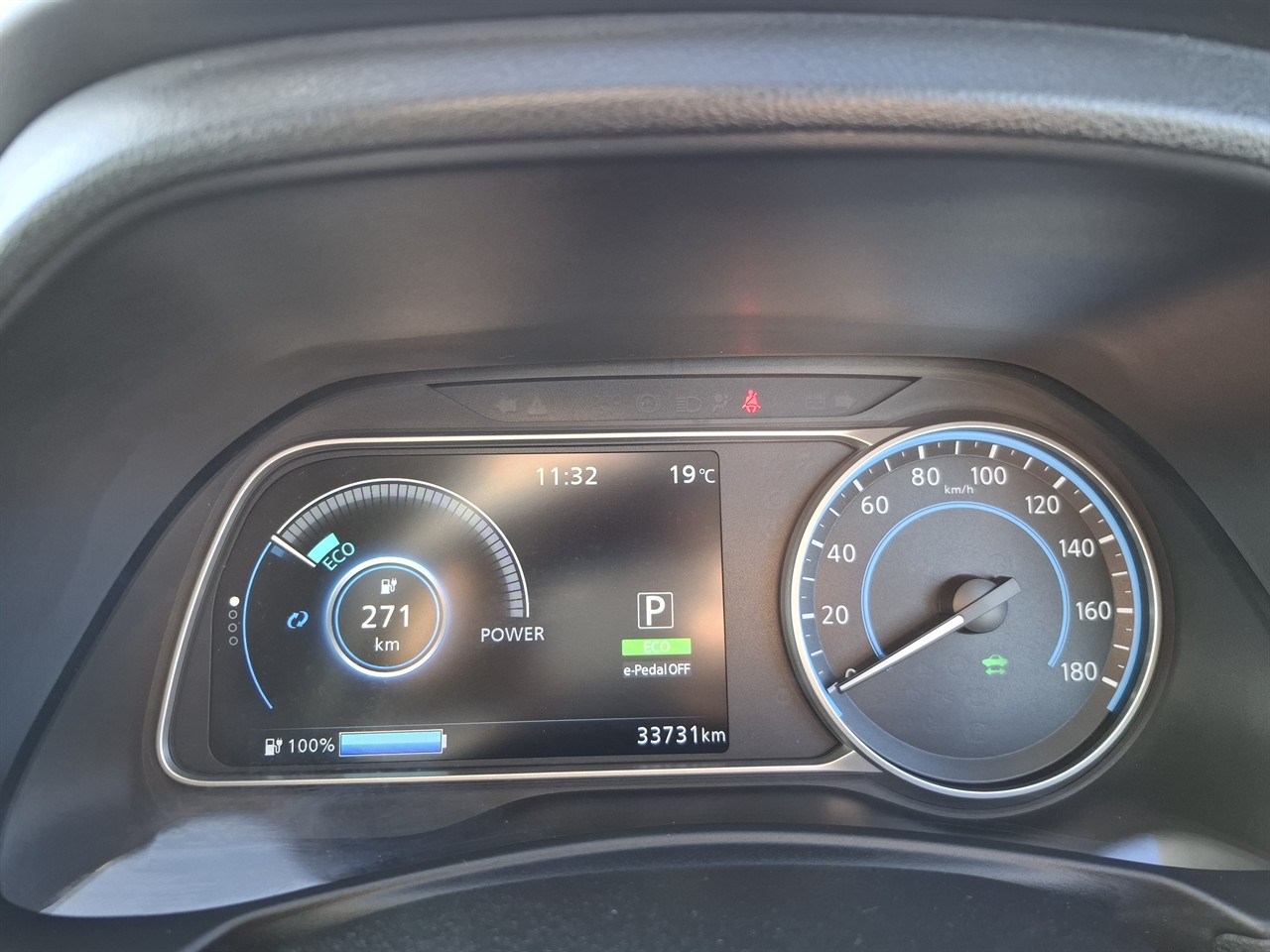2022 Nissan Leaf 90.10% Soh low km Carousel 8