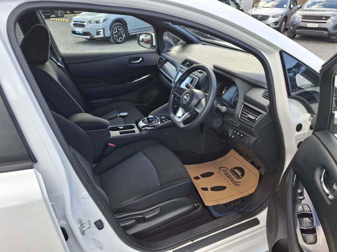 2021 Nissan Leaf 87.22% Soh English Grade 4,5 Cruise control Carousel 1