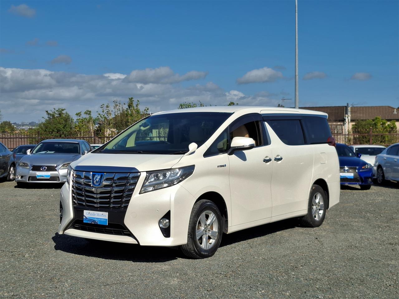 2015 Toyota Alphard Hybrid.Cruise control.Rear cam.Park sensors.Elec doors.8 SRS Airbags Carousel 13