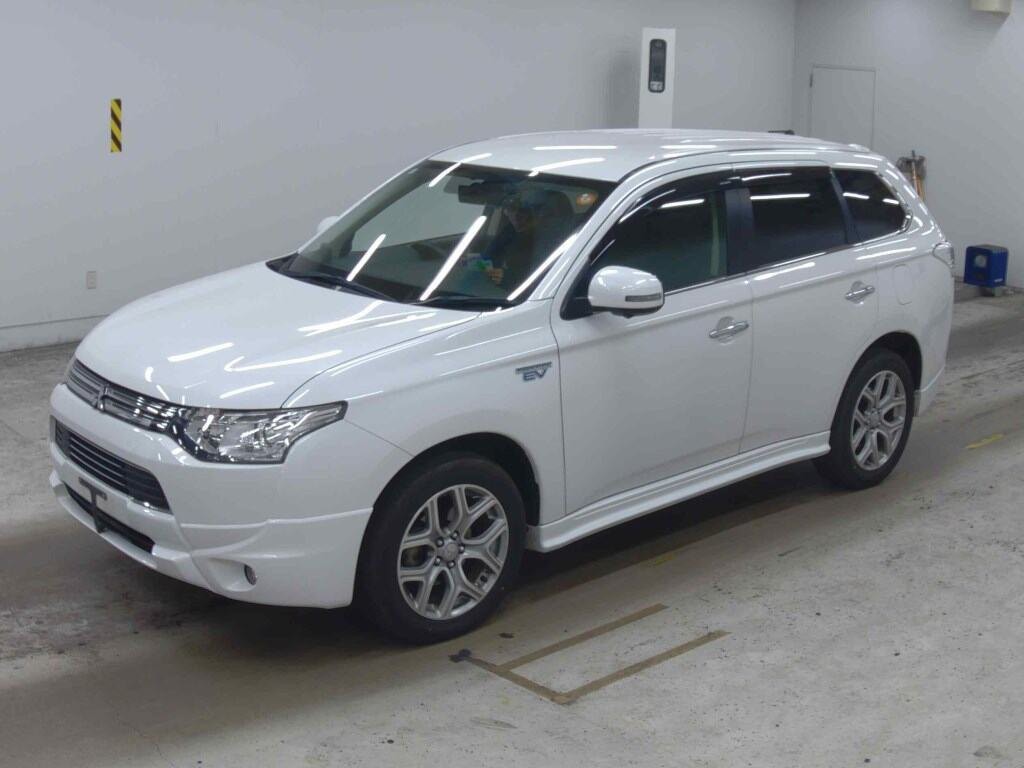 2013 Mitsubishi Outlander PHEV 4WD G NAVI PACKAGE Carousel 3