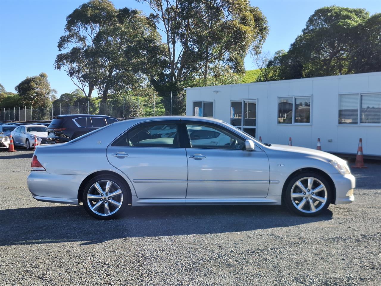 2005 Toyota Crown Athlete.50th Anniversary.Rear cam.Cruise control. Carousel 18