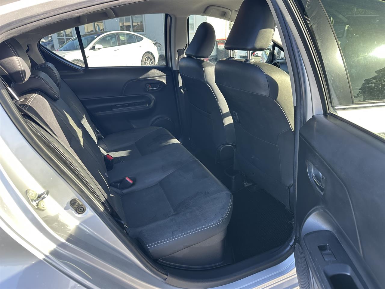 2018 Toyota Aqua G.Leather.8 Airbags.Cruise control.Lane assist.Safety radar. Carousel 2