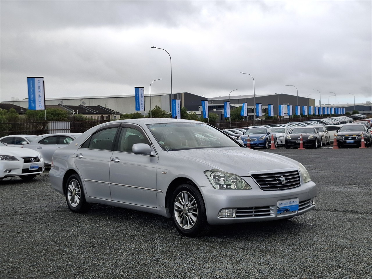 2005 Toyota Crown Royal Saloon.Reversing Camera.SRS Airbags