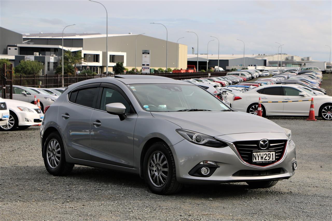 2015 Mazda Axela Radar Cruise. Bose. Alcantara