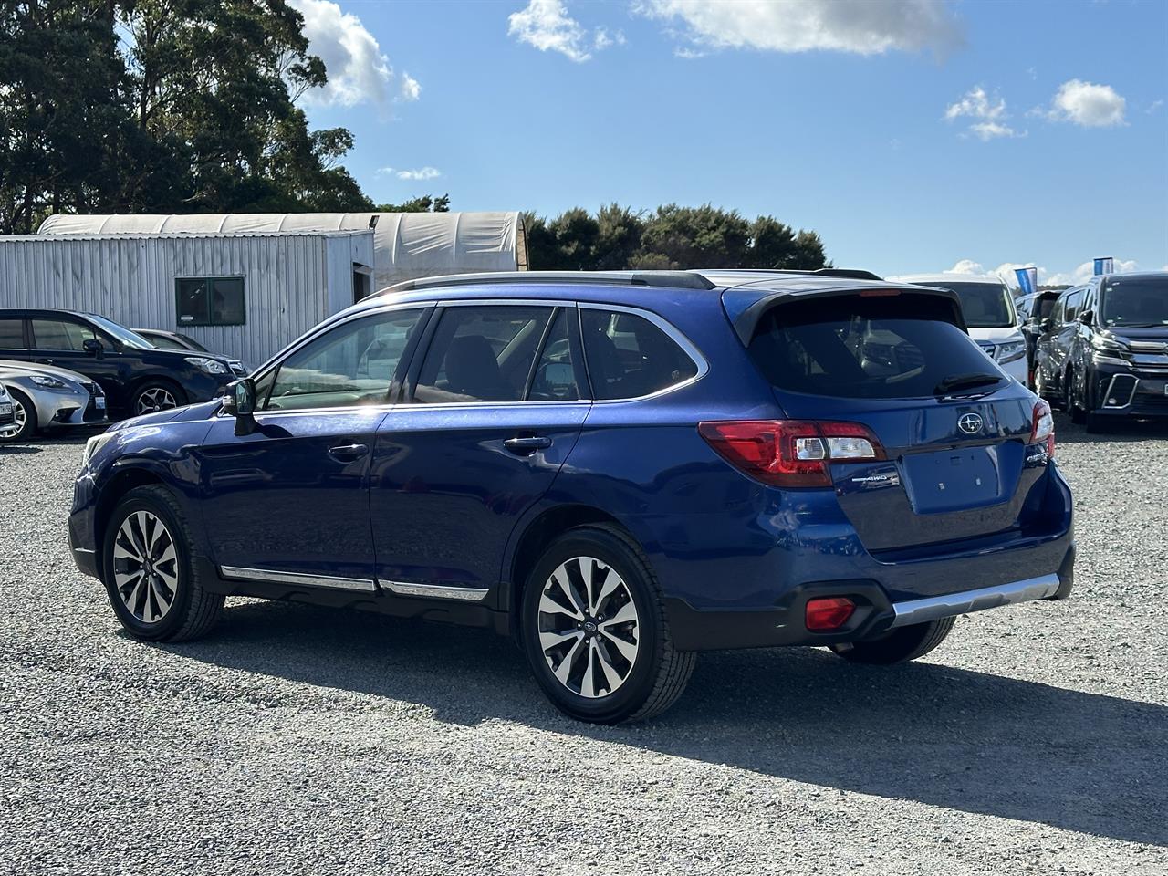 2017 Subaru Outback Eyesight.Harman/Kardon.Blind spot.Lane assist.Radar cruise.Alarm. Carousel 14