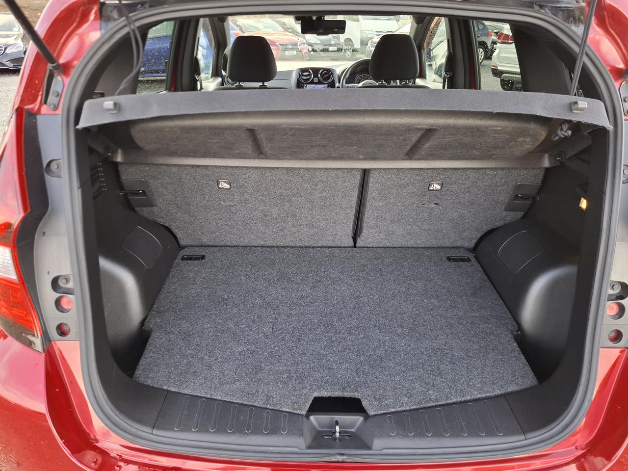 2018 Nissan Note E-power.360 camera.Safety radar.Park sensors.Lane assist. Carousel 1