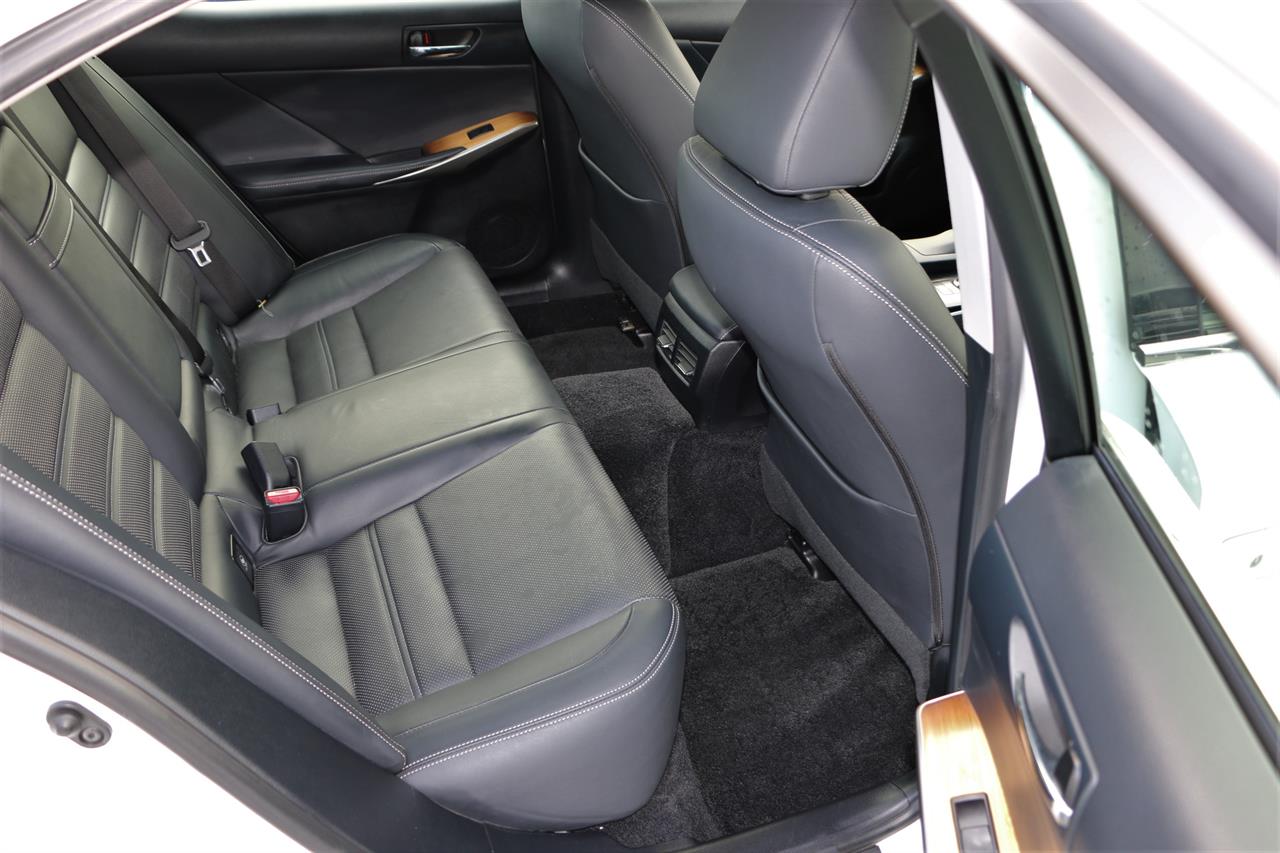 2013 Lexus IS 350 Leather.Radar cruise.Lane assist.Blind spot.Park sens.Alarm. Carousel 9
