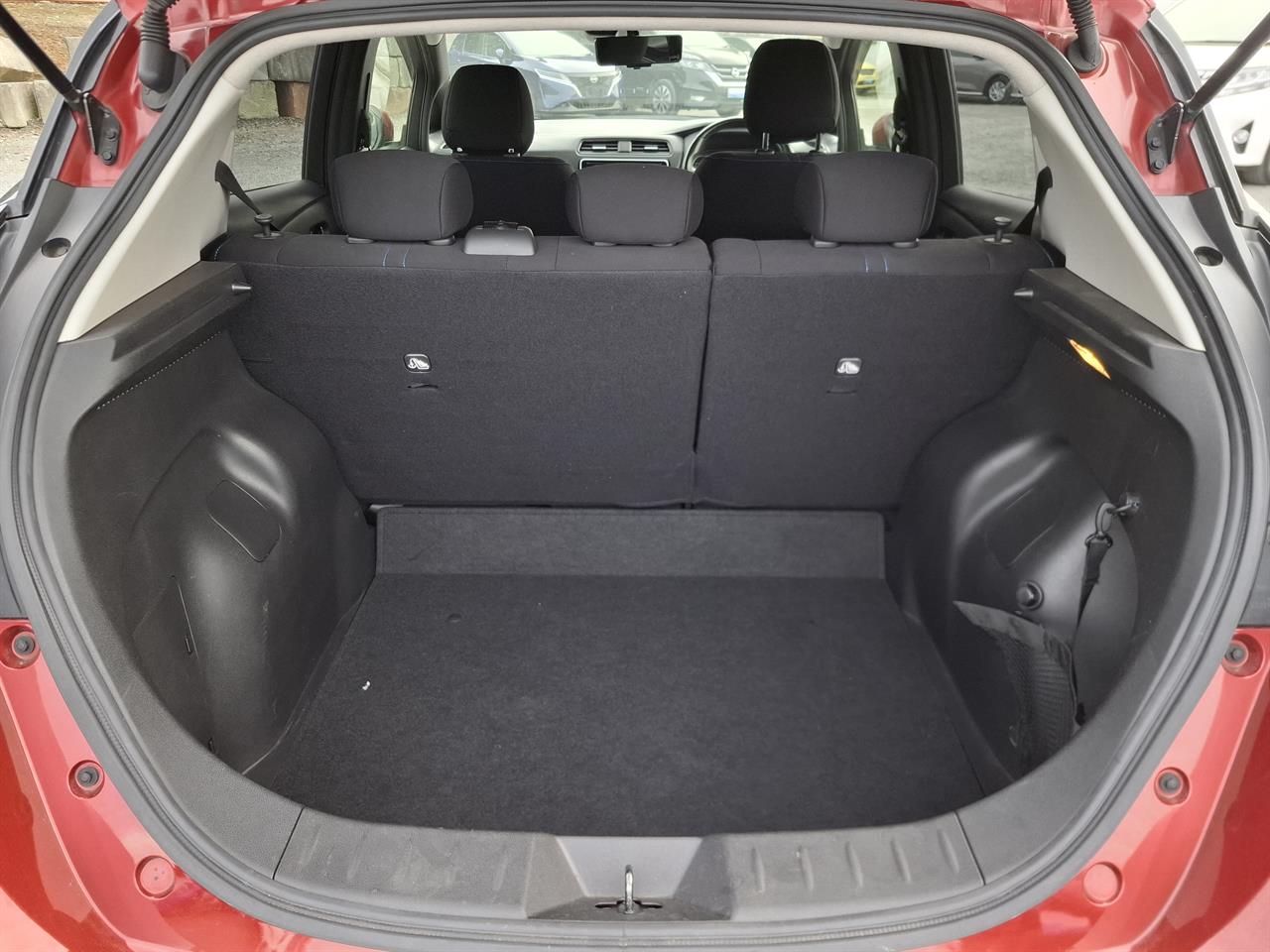 2017 Nissan Leaf 40KW.SOH 85%.Android/ApplePlay.360°camera.Safety radar.Park sensors. Carousel 17