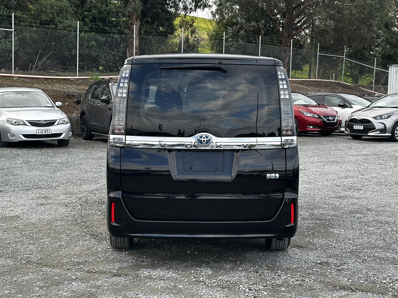2017 Toyota Voxy Hybrid.Safety radar.Lane assist.Rear cam.Electic doors. Carousel 16