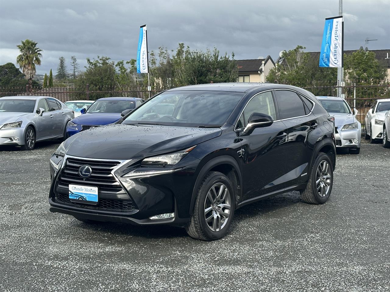2015 Lexus NX 300h Hybrid.Leather.Safety radar.Blind spot.360°camera.Park sensors.Alarm. Carousel 13