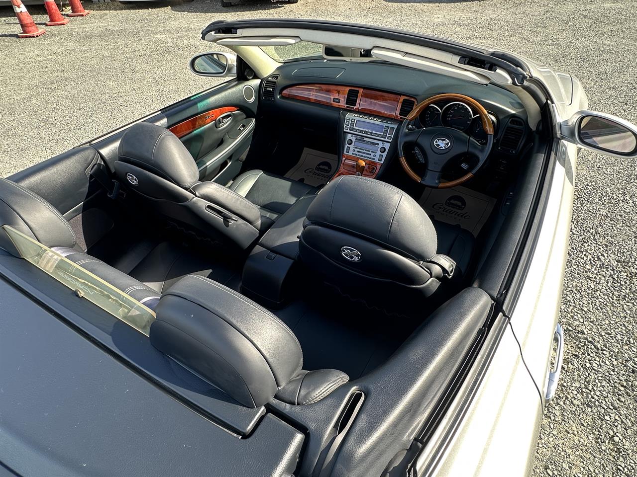 2003 Toyota Soarer Conbertible.Leather.Alloys.Cruise control.Alarm. Carousel 12