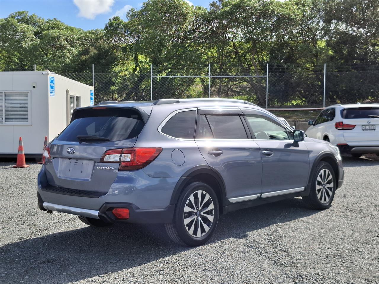 2017 Subaru Outback 4WD.Eyesight.Blind spot.Leather.Radar cruise.Lane assist.Alarm. Carousel 17