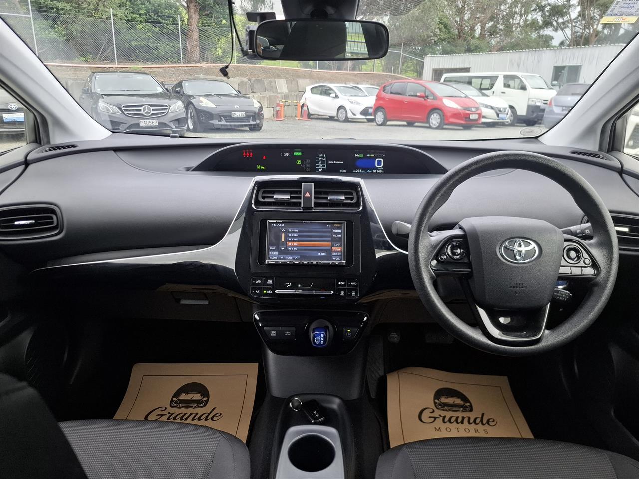 2020 Toyota Prius G.Radar cruise.Lane assist.Rear cam.Alarm.8 Airbags. Carousel 3