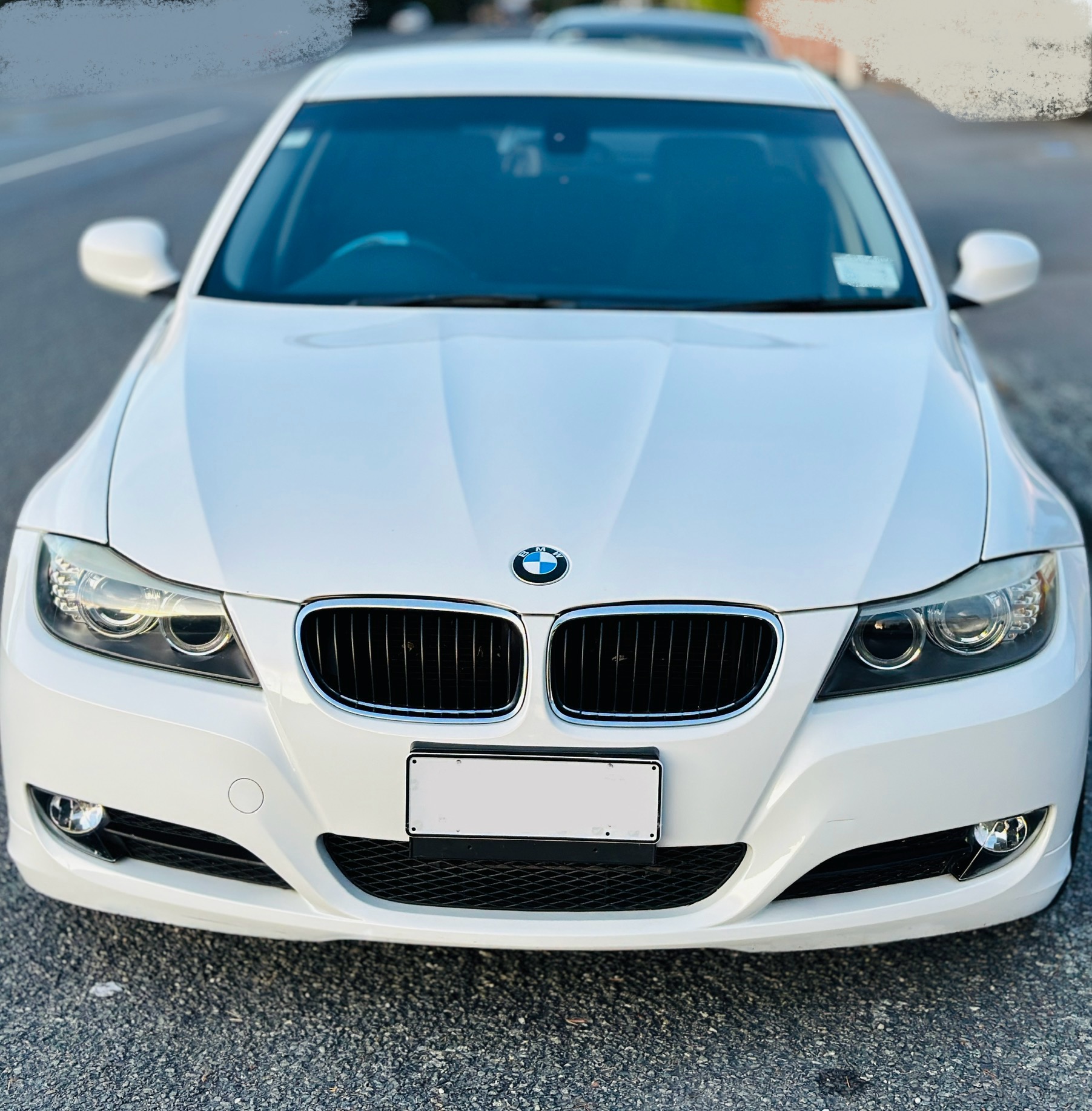 BMW 320i 2010 Carousel 1