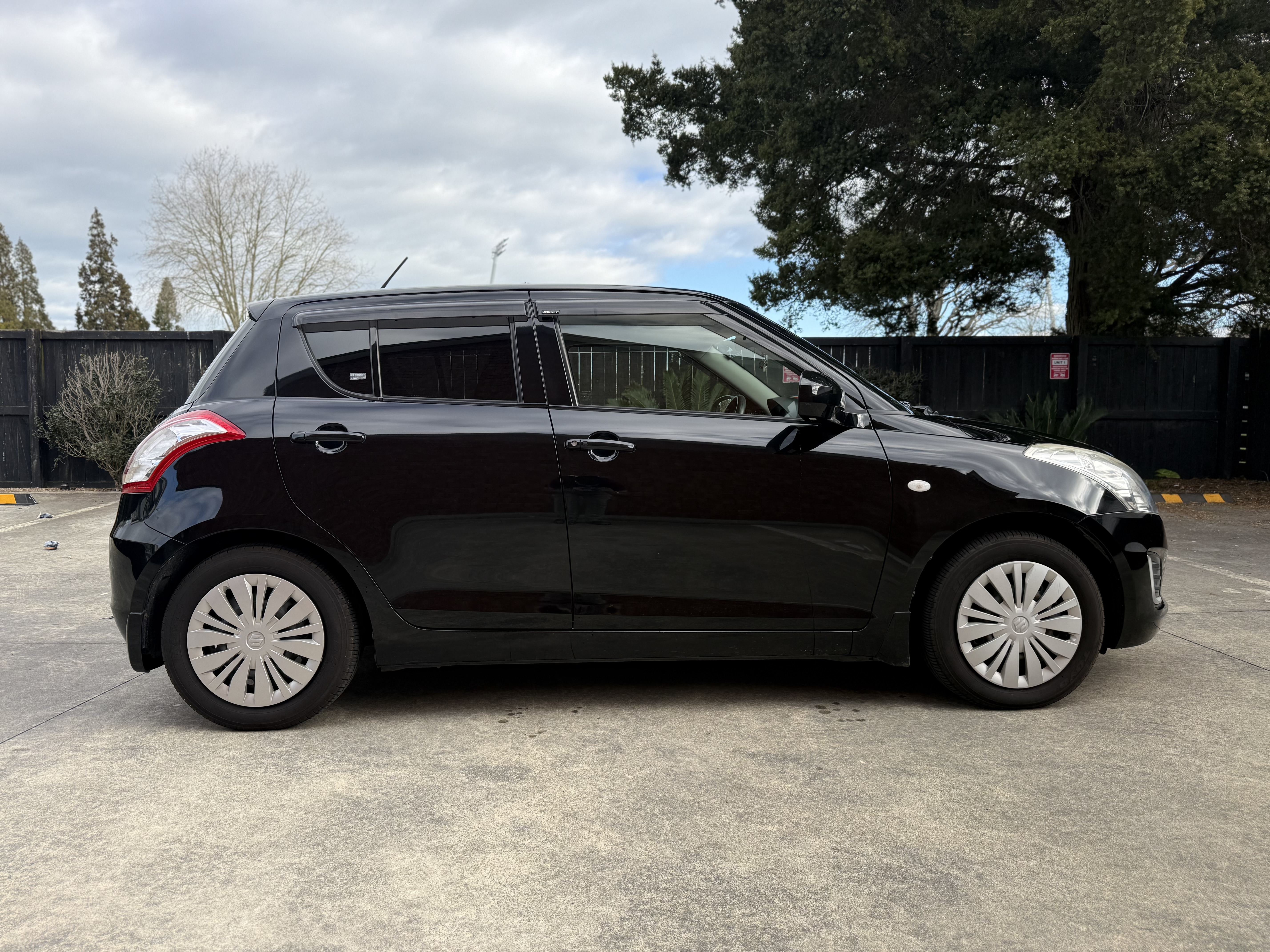 Suzuki swift 2015 Carousel 4