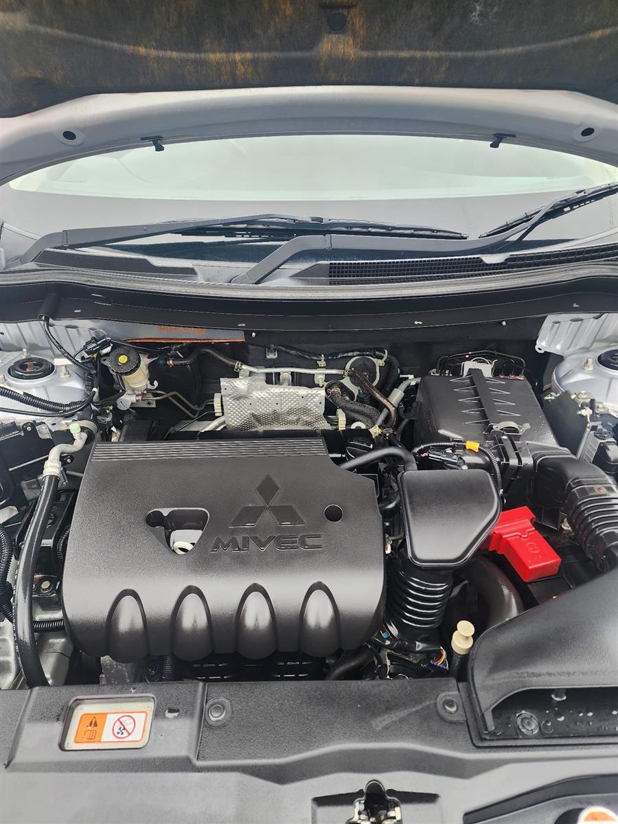 2013 Mitsubishi Outlander 7 seater 4WD Carousel 7