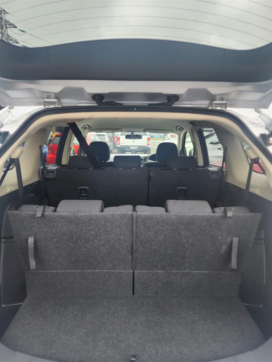 2013 Mitsubishi Outlander 7 seater 4WD Carousel 5