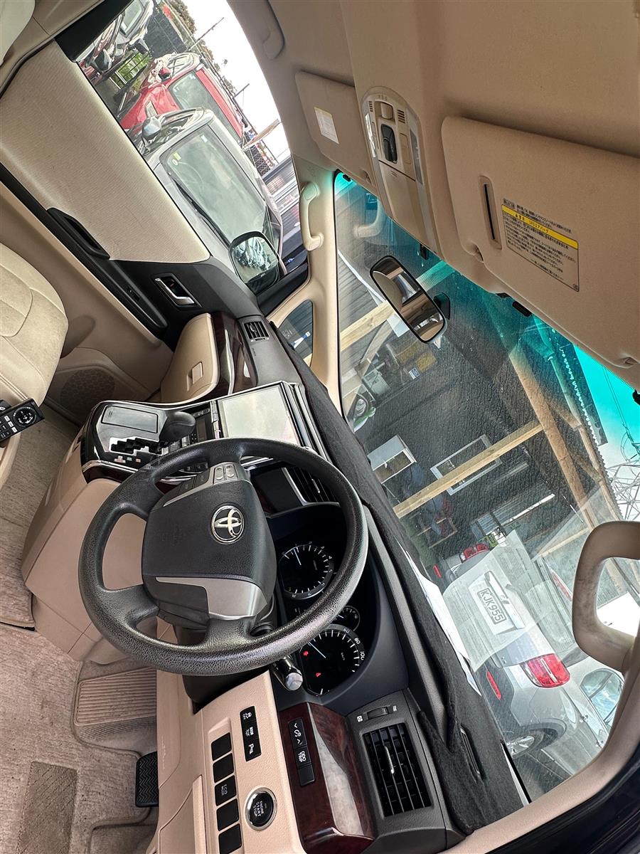 2012 Toyota Vellfire Carousel 7