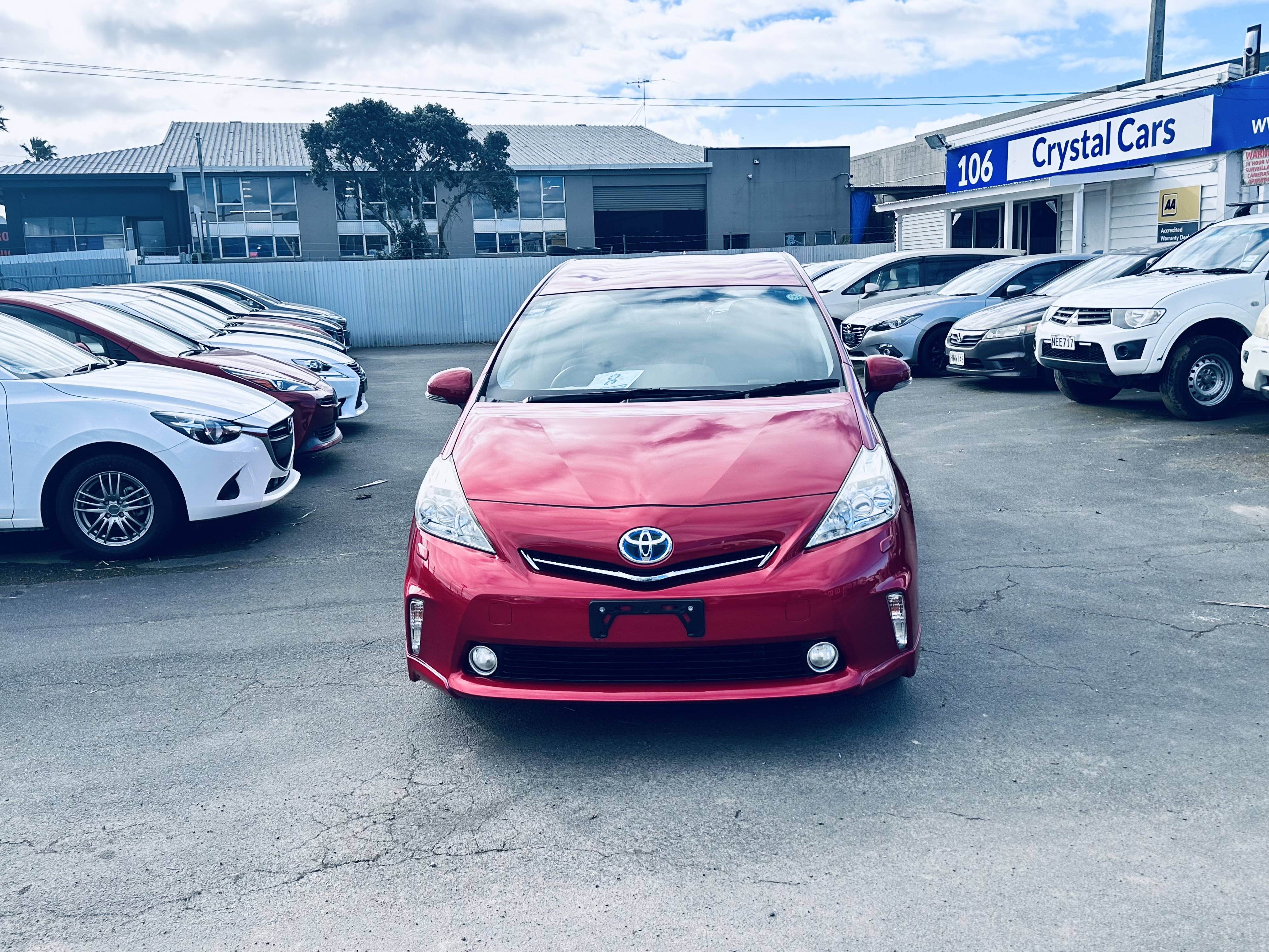 toyota prius alpha
