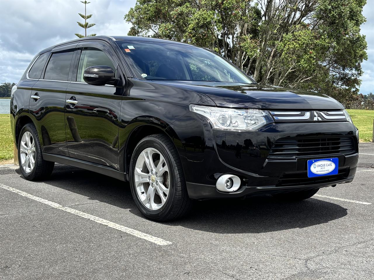 2014 Mitsubishi Outlander 2.4G 4WD 7 Seater Carousel 8