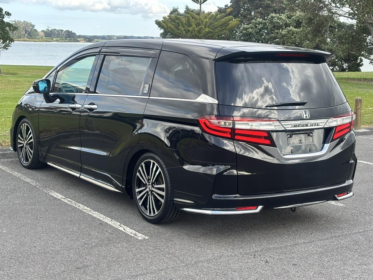 2015 Honda Odyssey 2.4 EX Absolute Carousel 15