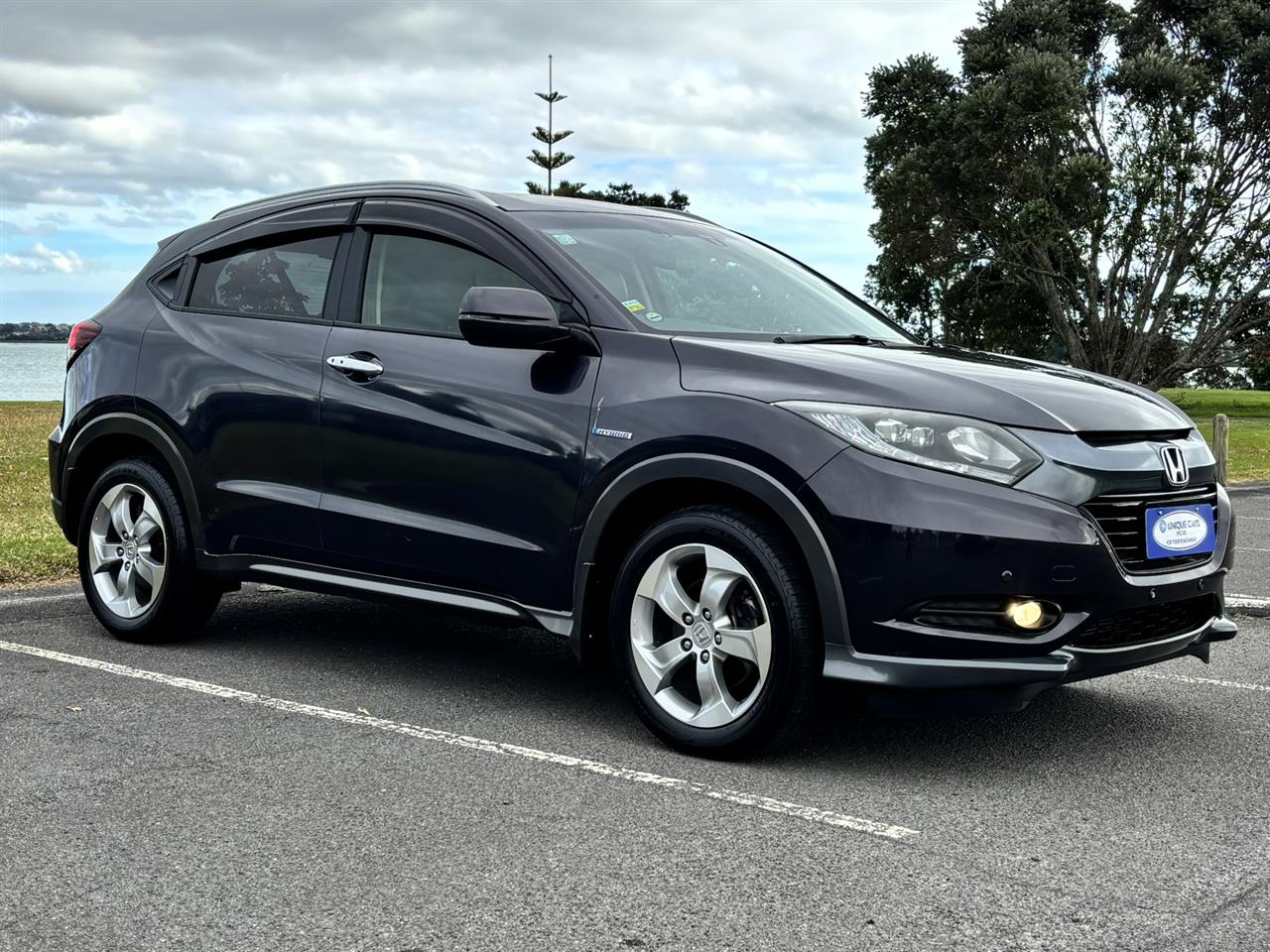 2014 Honda Vezel 1.5X AWD Hybrid Carousel 10