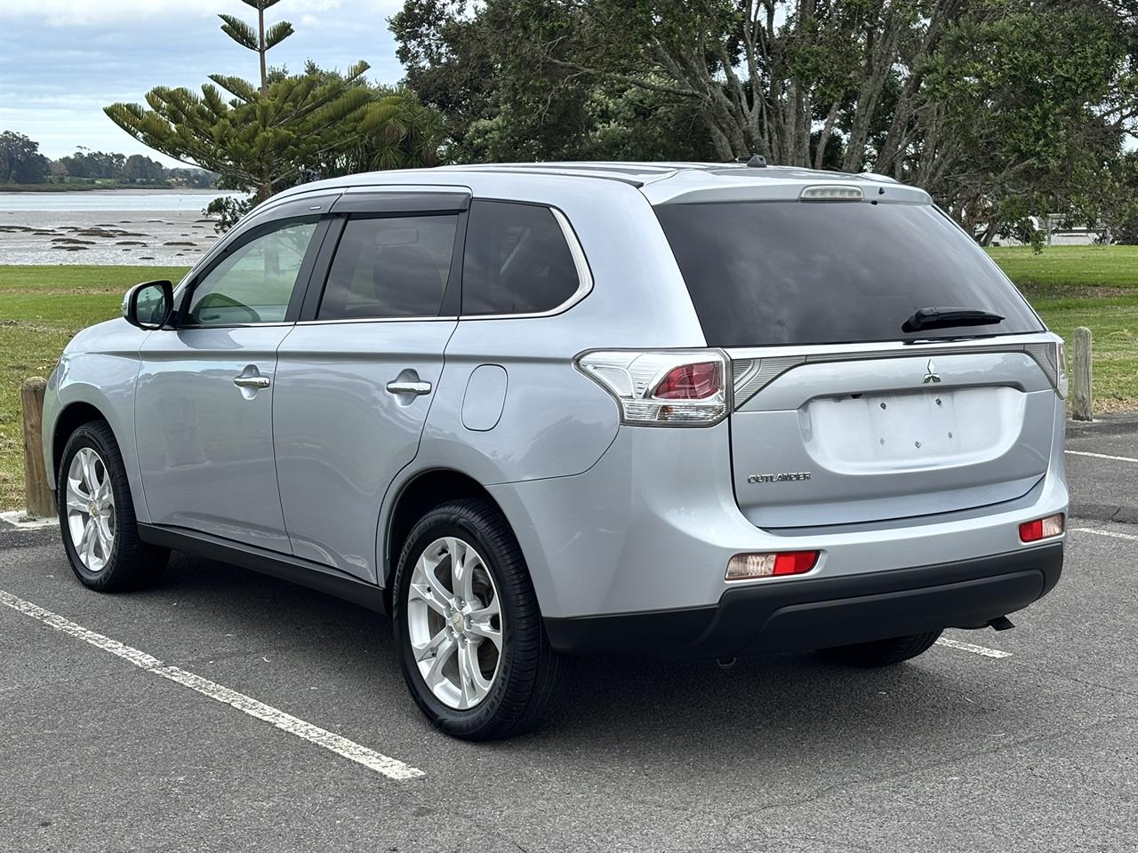 2013 Mitsubishi Outlander 2.4G 4WD 7 Seater Carousel 15