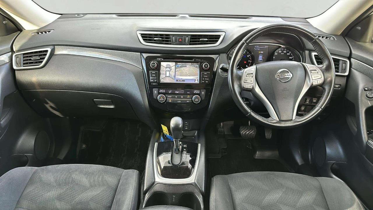 2014 Nissan X-Trail 20X Facelift Carousel 1