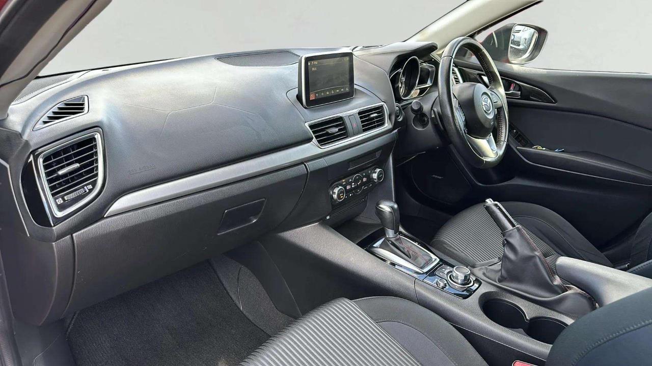 2013 Mazda Axela 20S Skyactic with i-Stop Carousel 4