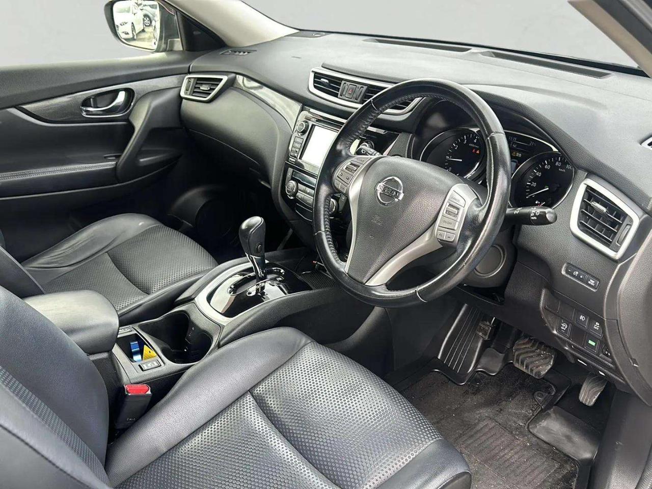 2014 Nissan X-Trail 20X Facelift Carousel 2