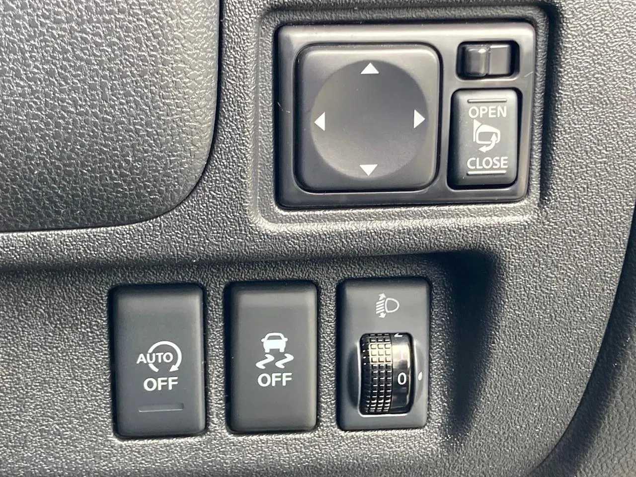 2014 Nissan Latio 1.2S Auto Stop Carousel 8