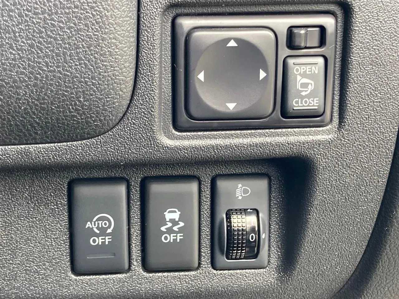 2014 Nissan Latio 1.2S Auto Stop Carousel 8