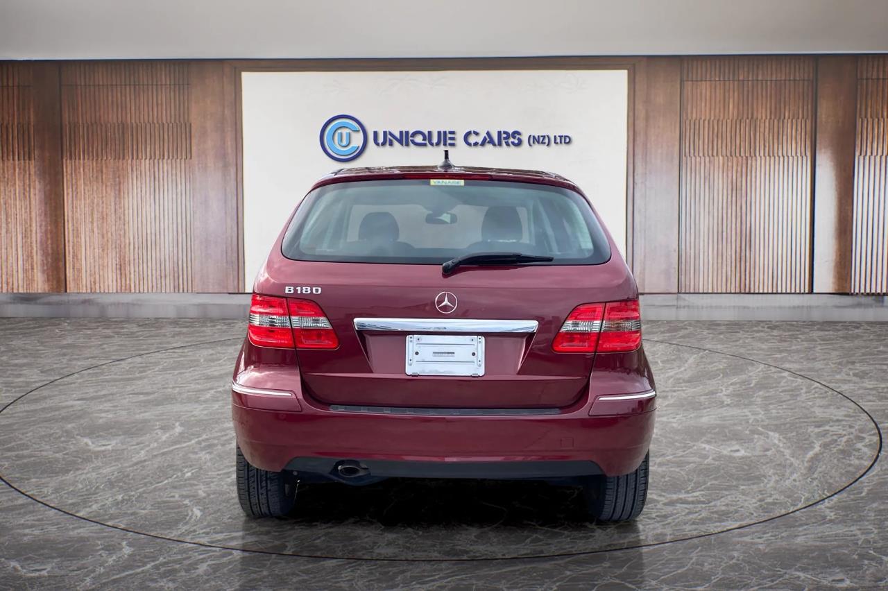 2011 Mercedes-Benz B180 Low Kilometers. Carousel 16