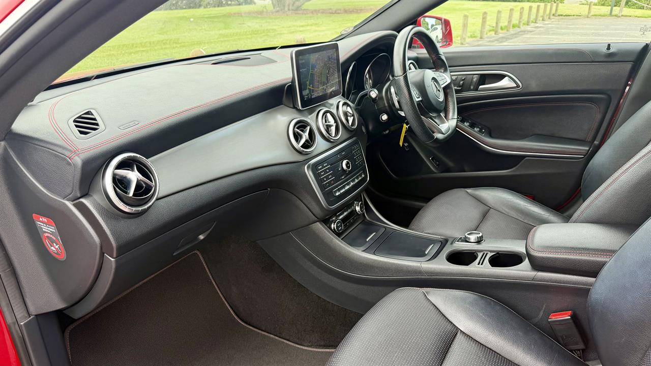 2015 Mercedes-Benz CLA250 Leather Exclusive AMG Package Carousel 3