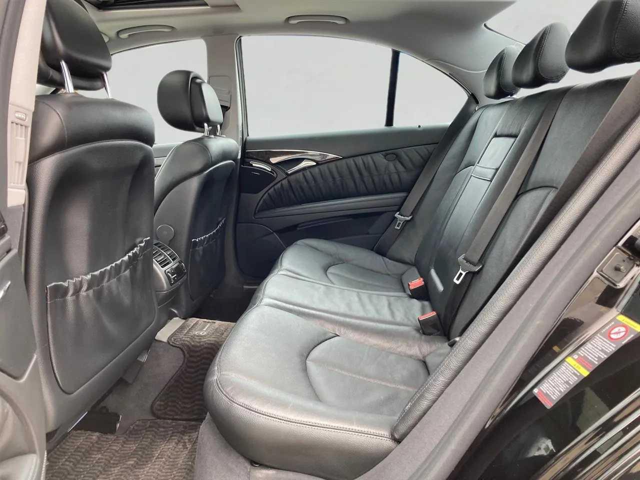 2006 Mercedes-Benz E350 Avantgarde Carousel 5