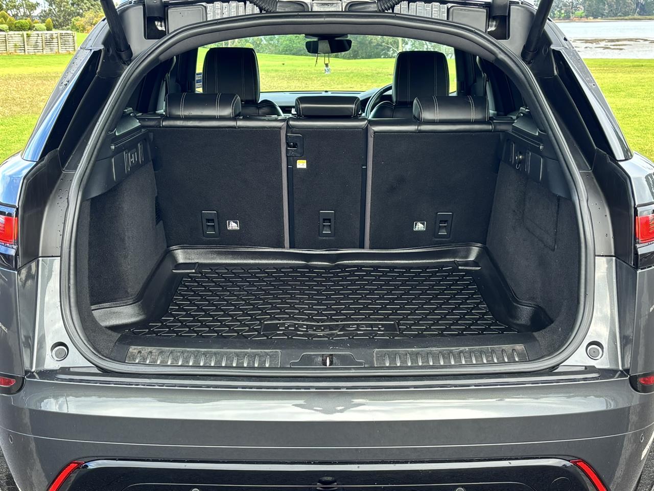 2017 Land Rover Range Rover Velar SD6 R-Dynamic HSE Carousel 7