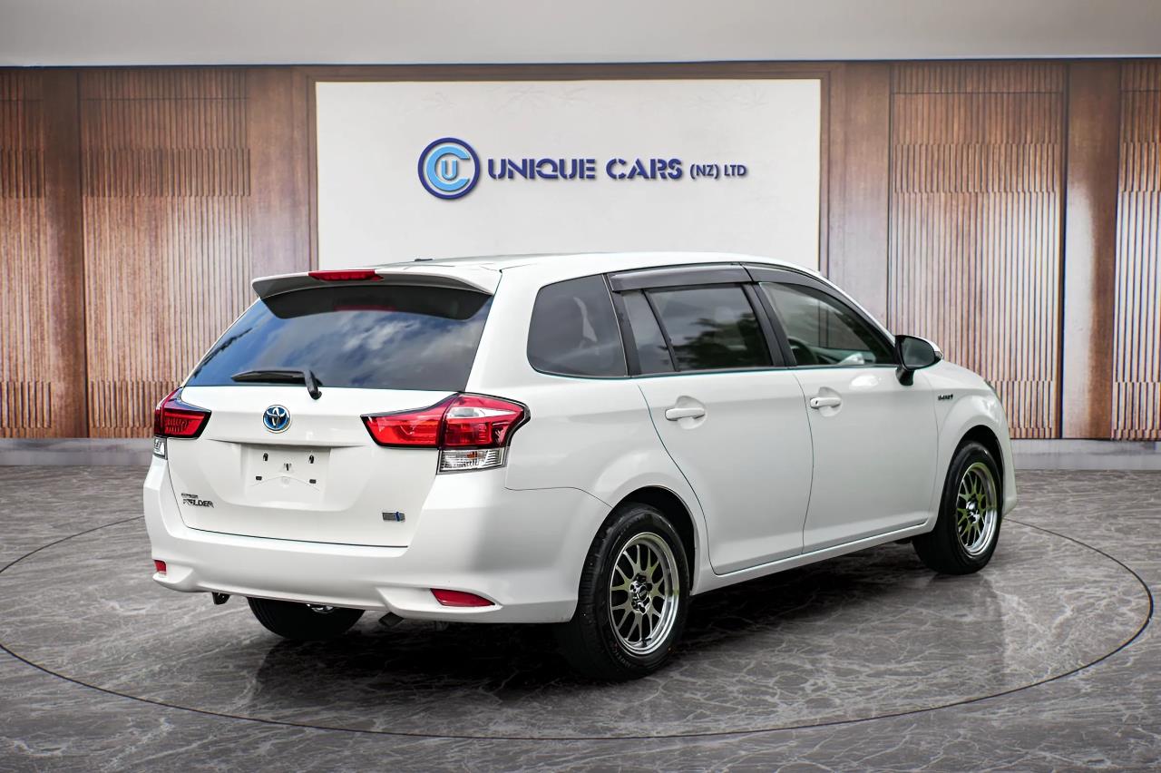 2017 Toyota Corolla Fielder 1.5G Hybrid Carousel 17