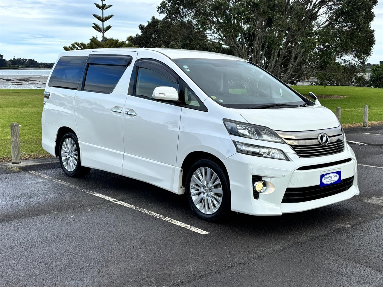 2013 Toyota Vellfire 24Z 7 Seater Carousel 12
