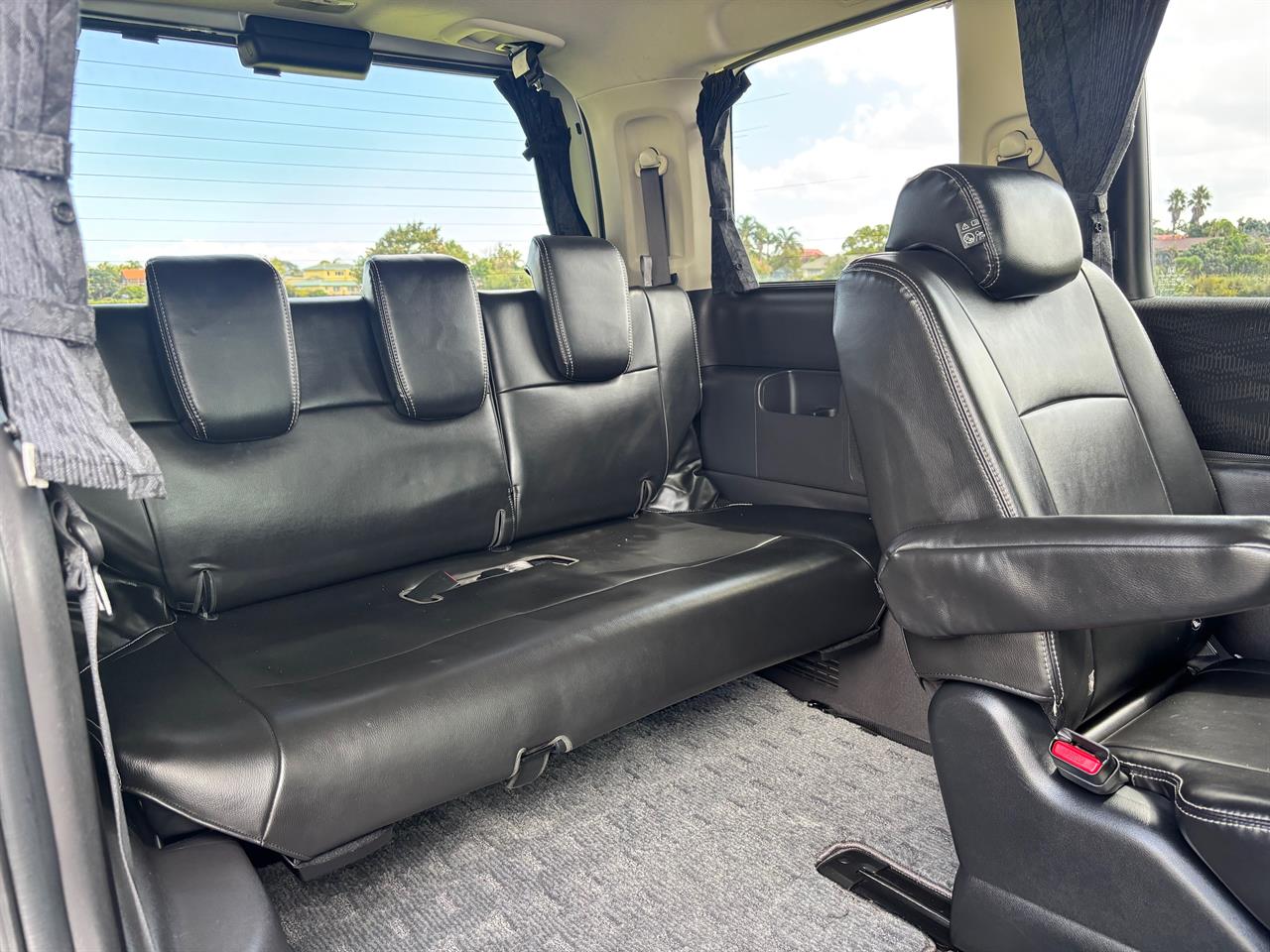 2014 Honda Stepwagon 2.0 G Comfort Selection Carousel 6