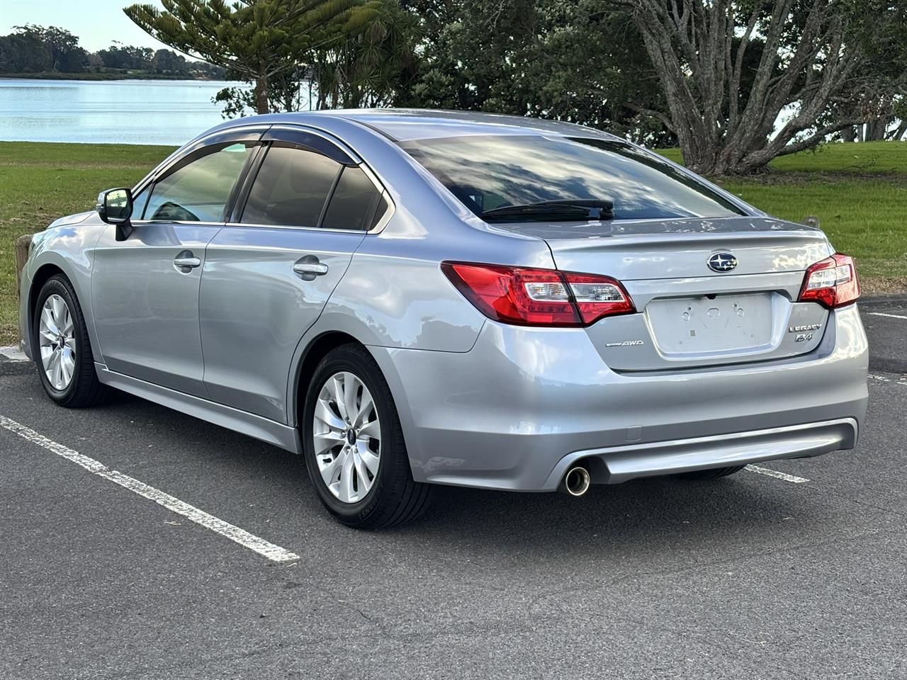 2015 Subaru Legacy B4 Limited Carousel 15