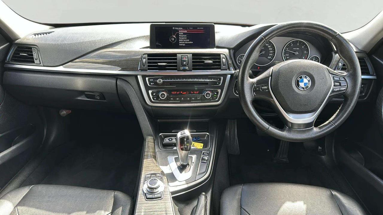 2013 BMW 320D Luxury Package Carousel 1