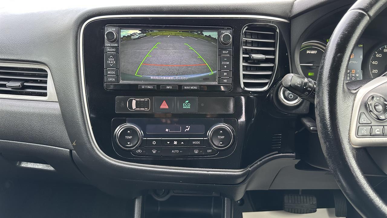 2013 Mitsubishi Outlander 2.0G 4WD PHEV Carousel 9