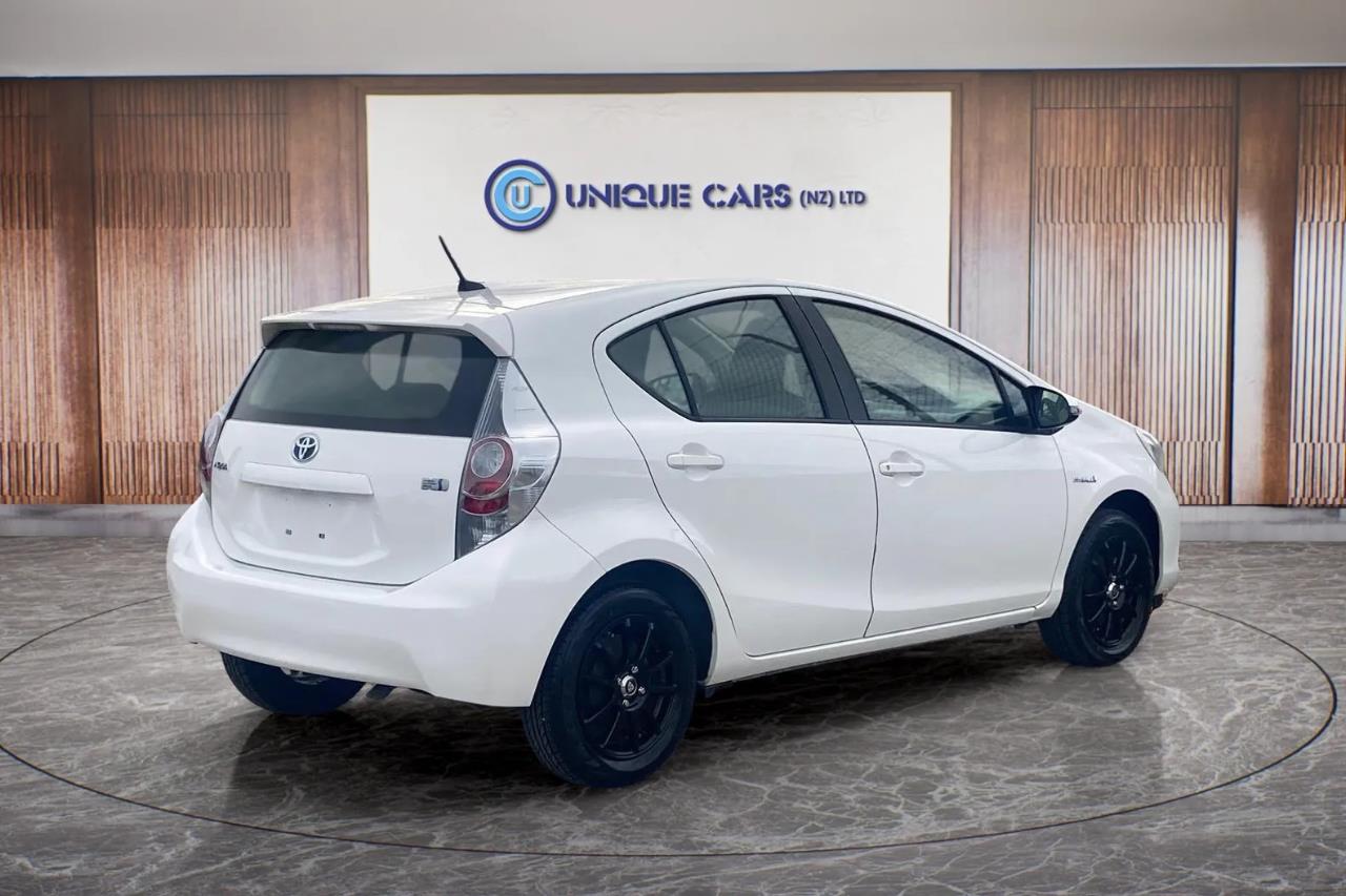 2014 Toyota Aqua 1.5 Type L Hybrid Carousel 17