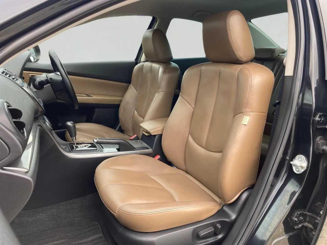 2011 Mazda Atenza 25EX Facelift Model Carousel 4