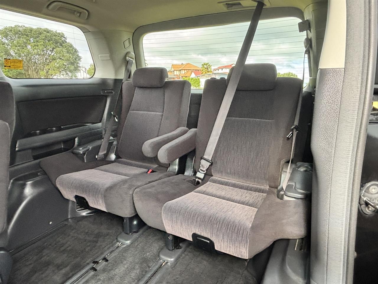 2012 Toyota Vellfire 24Z 7 Seater Carousel 5